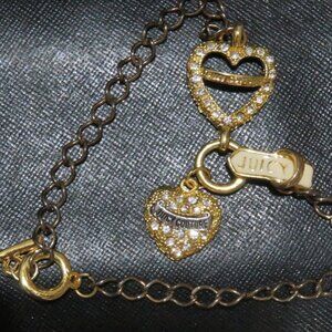 Vintage gold juicy couture charms bracelet 8 ' embellished hearts ribbon charm